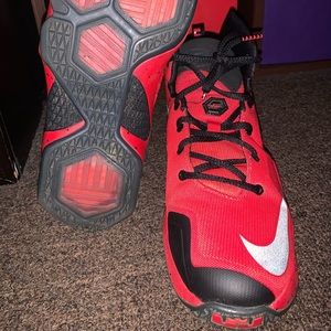 Nike Lebron 13
